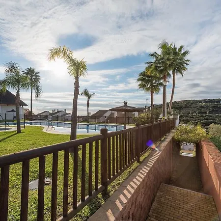 Albayt Nueva Alcaidesa Apartment Sotogrande